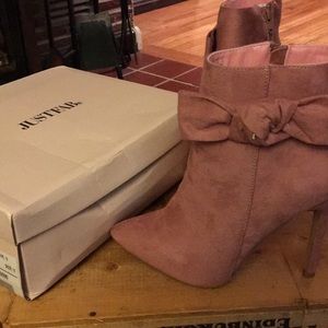 Booties , Jesse pink mauve size 9 3 inch heels